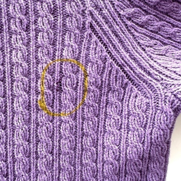 Ann Taylor sweater with crew neck, long sleeves, baby  cable knit π― lambs wool - Picture 10 of 10